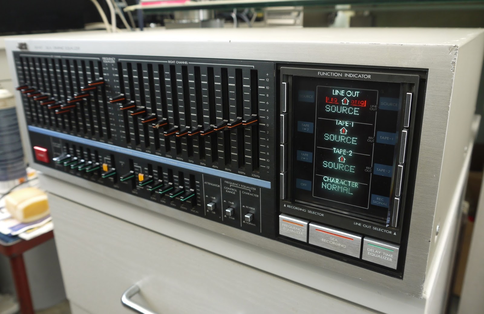 AudioBaza: JVC SEA-R7 - Graphic Equalizer